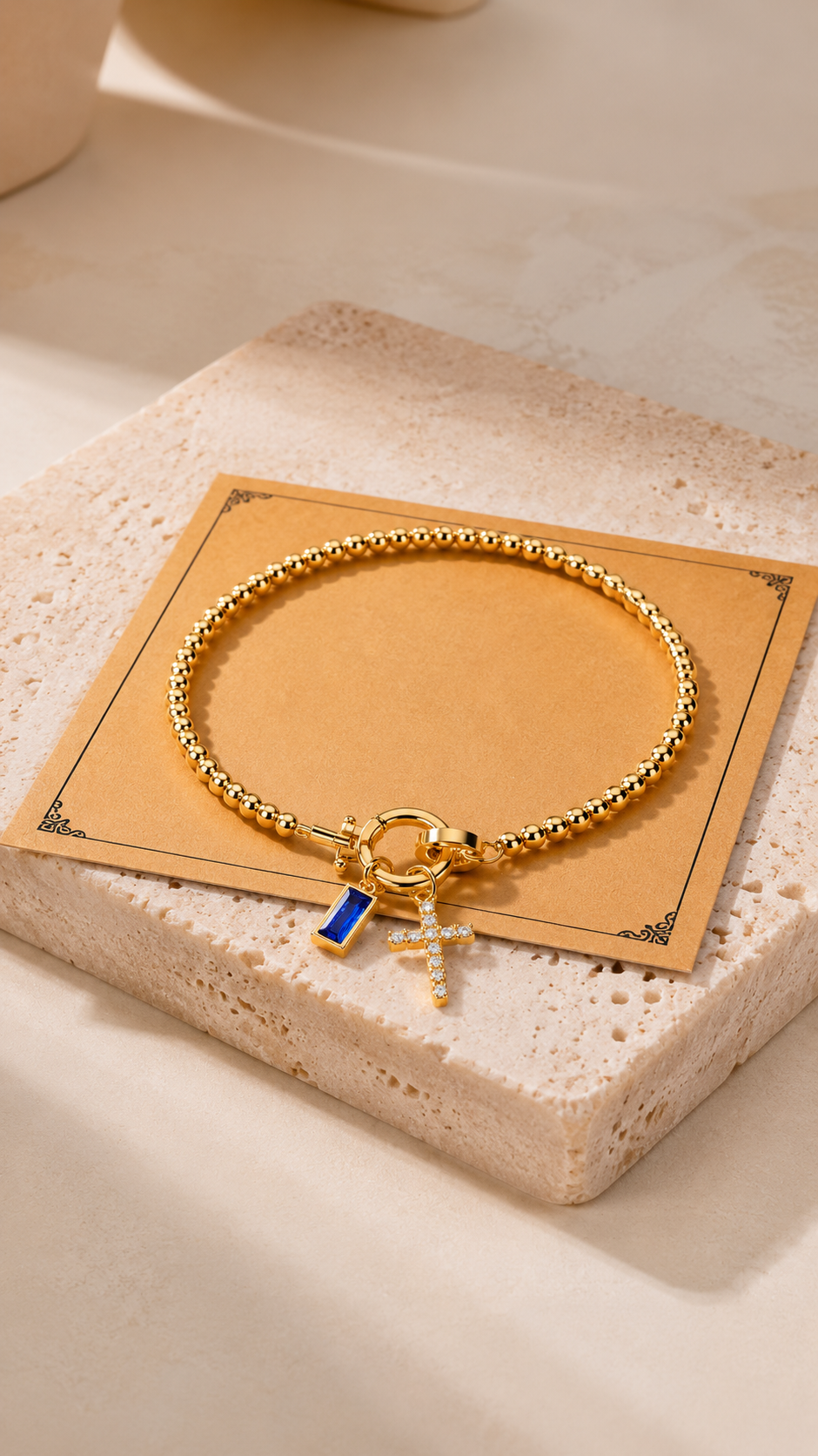 Élora | Bracelet Croix Élégance Dorée