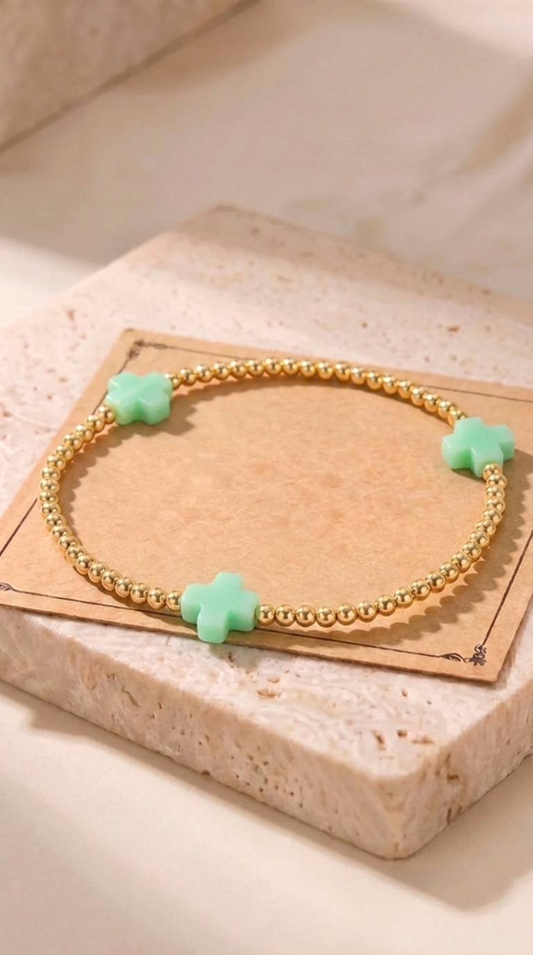 Élise | Bracelet Fin Doré avec Croix Colorée